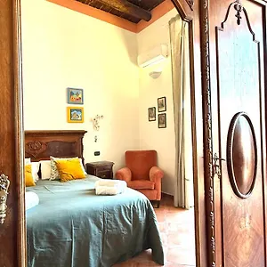 Residenza San Gregorio , Napoli Italia