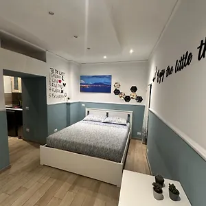 Pazz House , Napoli Italia